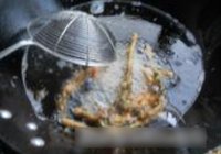 酥炸香椿鱼的做法 步骤10