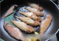 香煎鹦哥鱼的做法 步骤4