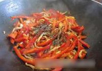 黑椒鸡丝炒红椒的做法 步骤7