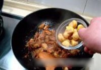 京味栗子烧鸡块的做法 步骤12