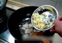 京味儿酱烧小萝卜的做法 步骤4