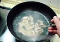 木耳炒鸡片的做法 步骤8