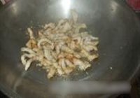 香菇炒肉片的做法 步骤4