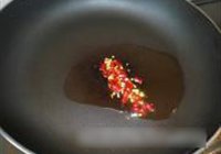 素炒豆芽的做法 步骤2