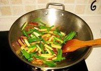五花肉青蒜炒豆干的做法 步骤6