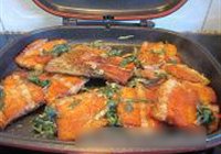 香料叶干煎三文鱼骨的做法 步骤7