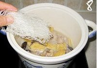 油豆腐香菇鸡腿煲的做法 步骤8