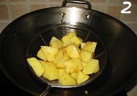 香辣土豆烧鸡块的做法 步骤2
