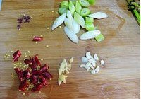 宫爆豆腐丁的做法 步骤5