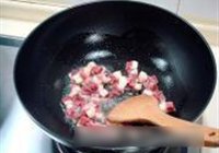 桃仁干煸鸭丁的做法 步骤1
