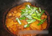 土豆炒五花肉的做法 步骤13