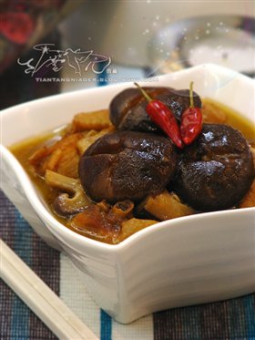 小鸡炖蘑菇
