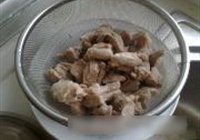 红烧羊肉炖萝卜的做法 步骤3