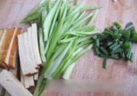 芹菜素鸡的做法 步骤1
