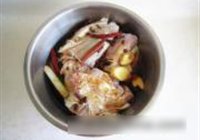 红酒酱牛肉的做法 步骤3