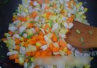 五味鸡丁的做法 步骤5