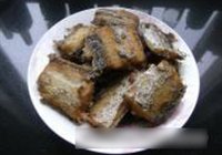 酥鱼锅的做法 步骤3