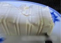 双味内脂豆腐的做法 步骤1