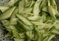 黄瓜炒鸡蛋的做法 步骤2