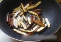 三色韭菜炒香干的做法 步骤8