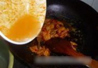 炒五花肉片的做法 步骤11