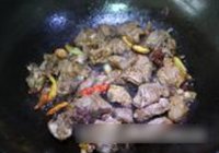 香辣回锅牛腩的做法 步骤7