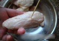 脆皮炸鸡翅的做法 步骤2