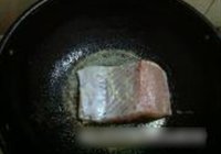 酱香煎鱼排的做法 步骤3