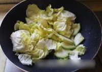 麻辣鲜香炒米线的做法 步骤6
