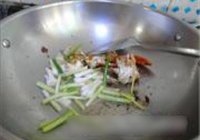 膏蟹炒韩国年糕的做法 步骤7