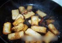 家常韭菜炒豆腐的做法 步骤7
