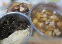 菌茹鸡块的做法 步骤1