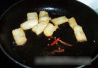 家常韭菜炒豆腐的做法 步骤6