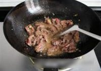 鲜菇炒牛肉的做法 步骤11