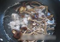 茶树菇冬笋排骨汤的做法 步骤8