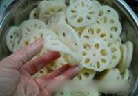 鲜肉藕夹的做法 步骤2