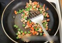 蒲公英蛋包饭的做法 步骤6
