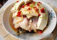 雪菜蒸鱼豆腐的做法 步骤17