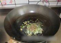 红烧腐竹的做法 步骤3