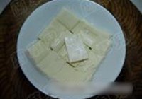 雪菜蒸鱼豆腐的做法 步骤5
