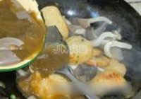 蘑菇炖素鸡的做法 步骤8