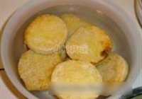 蘑菇炖素鸡的做法 步骤2