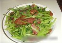西芹炒腊肠的做法 步骤5