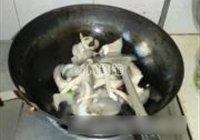 蘑菇炖素鸡的做法 步骤6