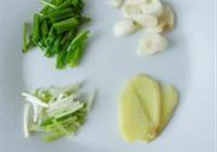 土豆烧五花肉的做法 步骤4