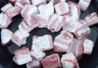 土豆烧五花肉的做法 步骤5