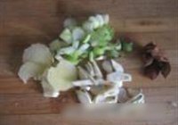 脊骨炖酸菜的做法 步骤6