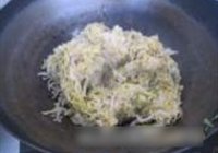 脊骨炖酸菜的做法 步骤10