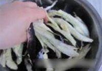 鱼香茄条的做法 步骤2