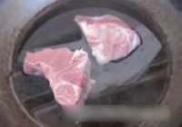 脊骨炖酸菜的做法 步骤3